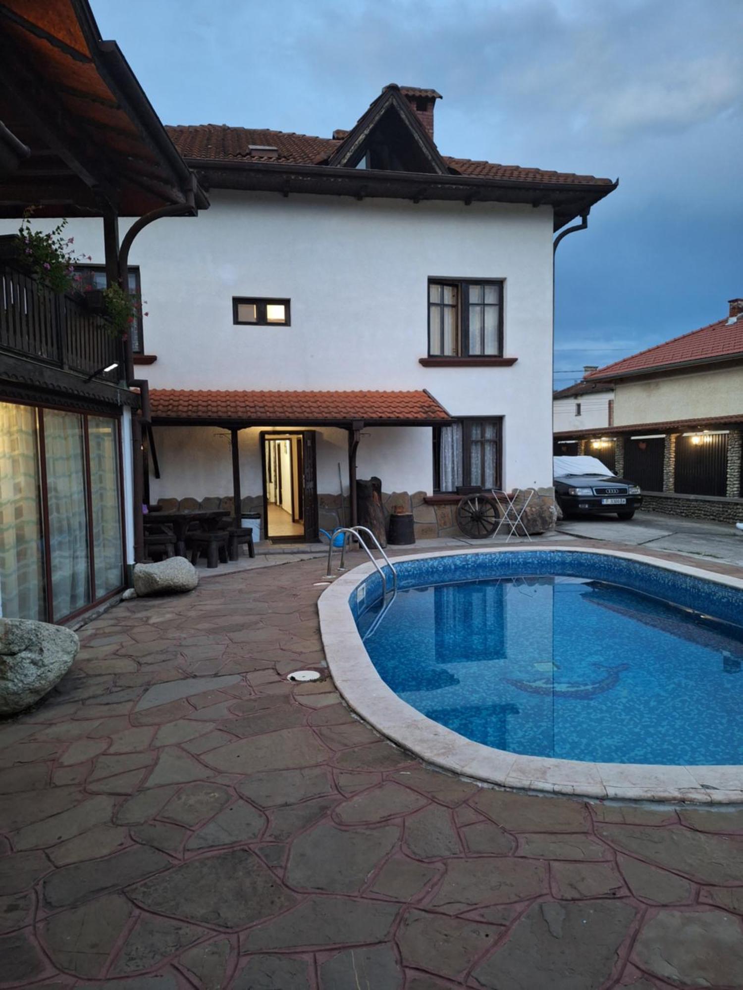 Къща За Гости Бащин Дом Aprilzi Exterior foto