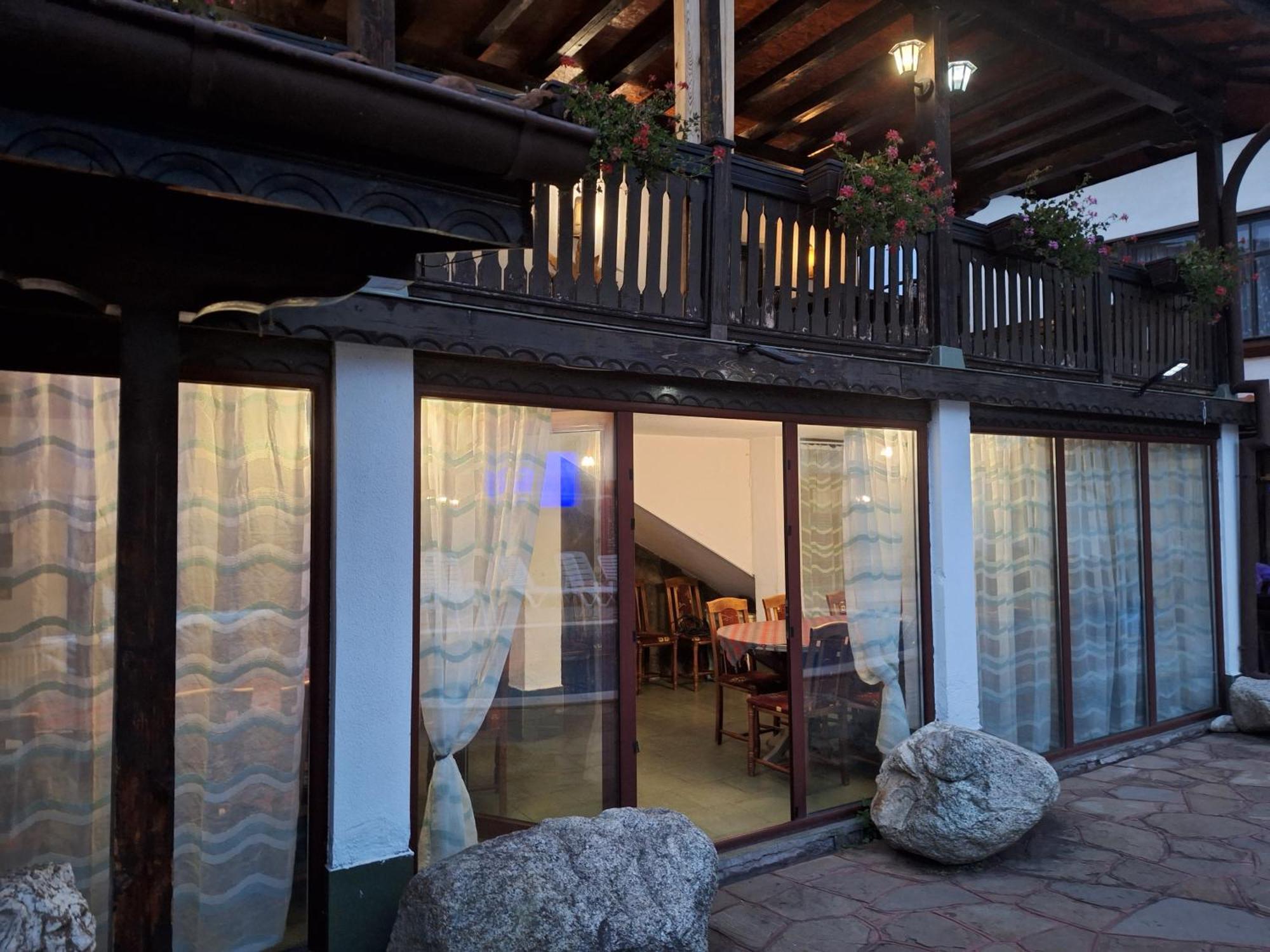 Къща За Гости Бащин Дом Aprilzi Exterior foto