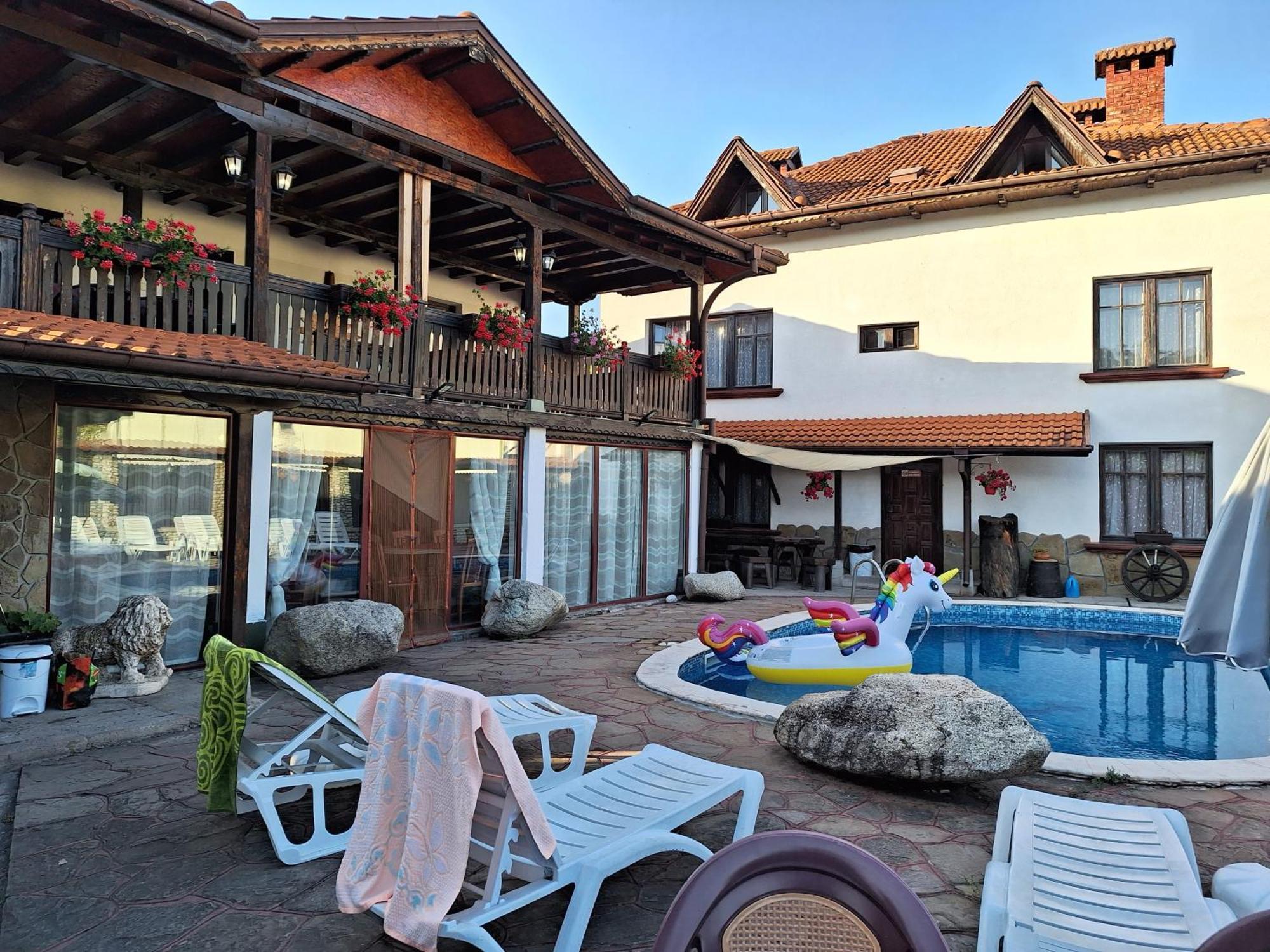 Къща За Гости Бащин Дом Aprilzi Exterior foto